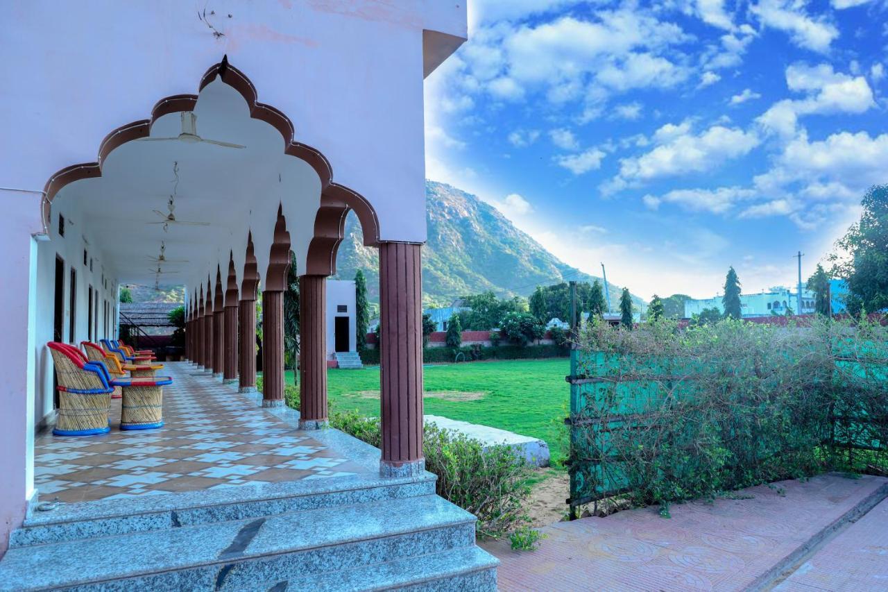 Pari Resort With Nature View Pushkar Esterno foto